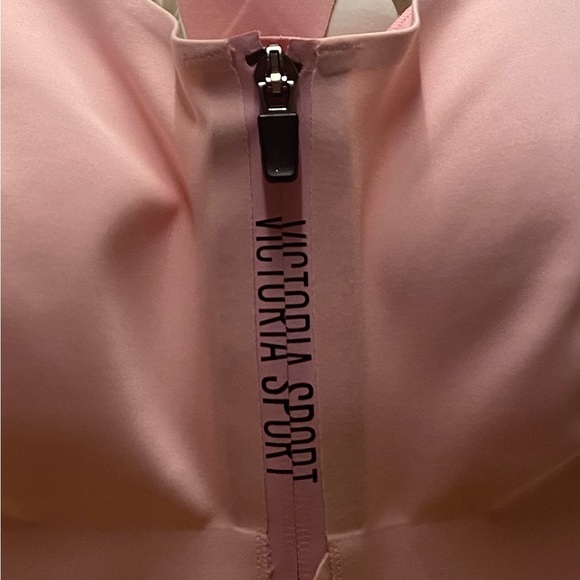 BRAND NEW Victoria Secret KnockOut Front-CIose Sports Bra 34D - Pink - Picture 4 of 8